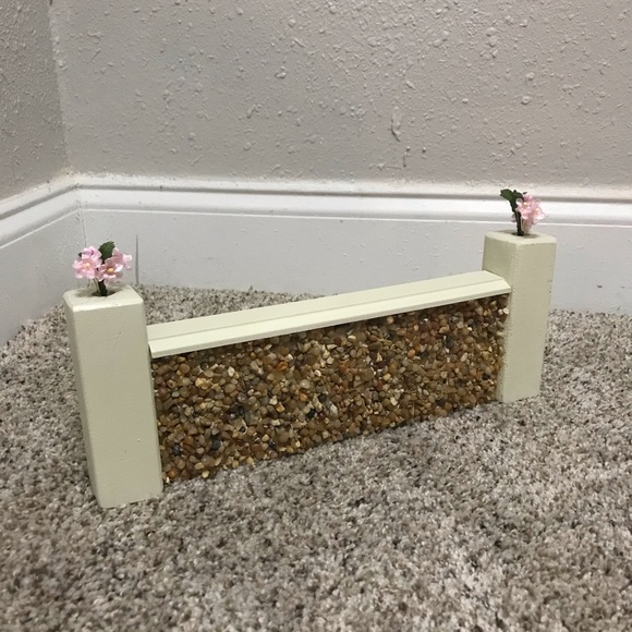 Traditional handmade Breyer horse Jump - Picture 3 of 5